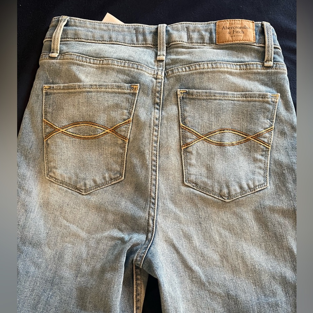 Abercrombie & Finch super high rise jeans - Picture 4 of 5